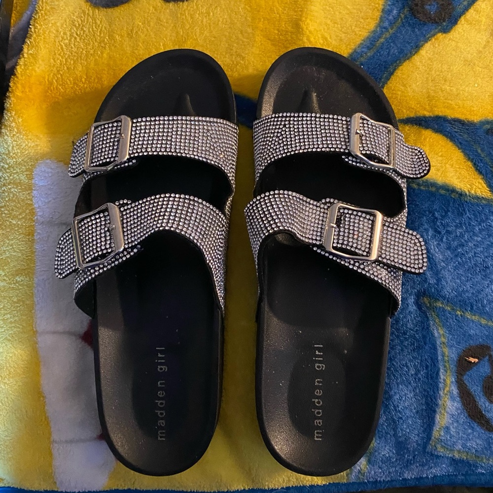 Steve Madden slides